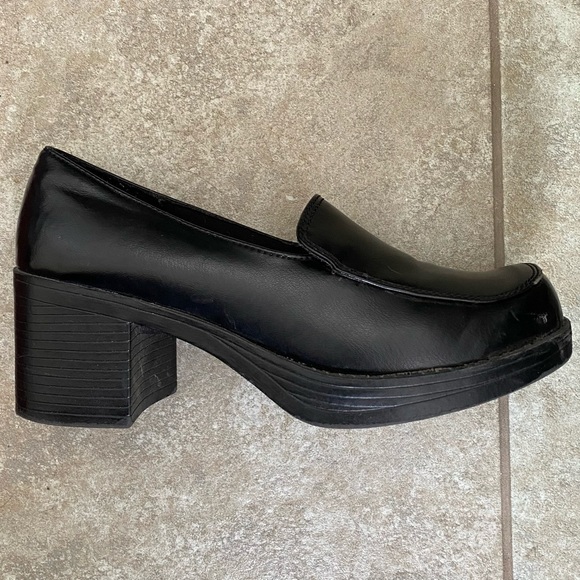 Black Chunky Heel 90s Loafers - Picture 5 of 10